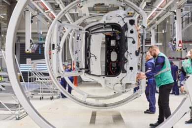 BMW accelera a Debrecen: pronto il nuovo stabilimento per la Neue Klasse e la BMW iX3 elettrica