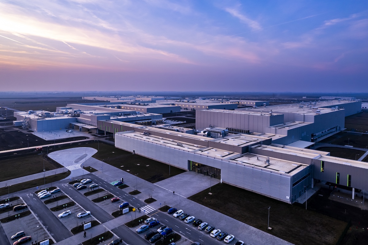 BMW accelera a Debrecen: pronto il nuovo stabilimento per la Neue Klasse e la BMW iX3 elettrica