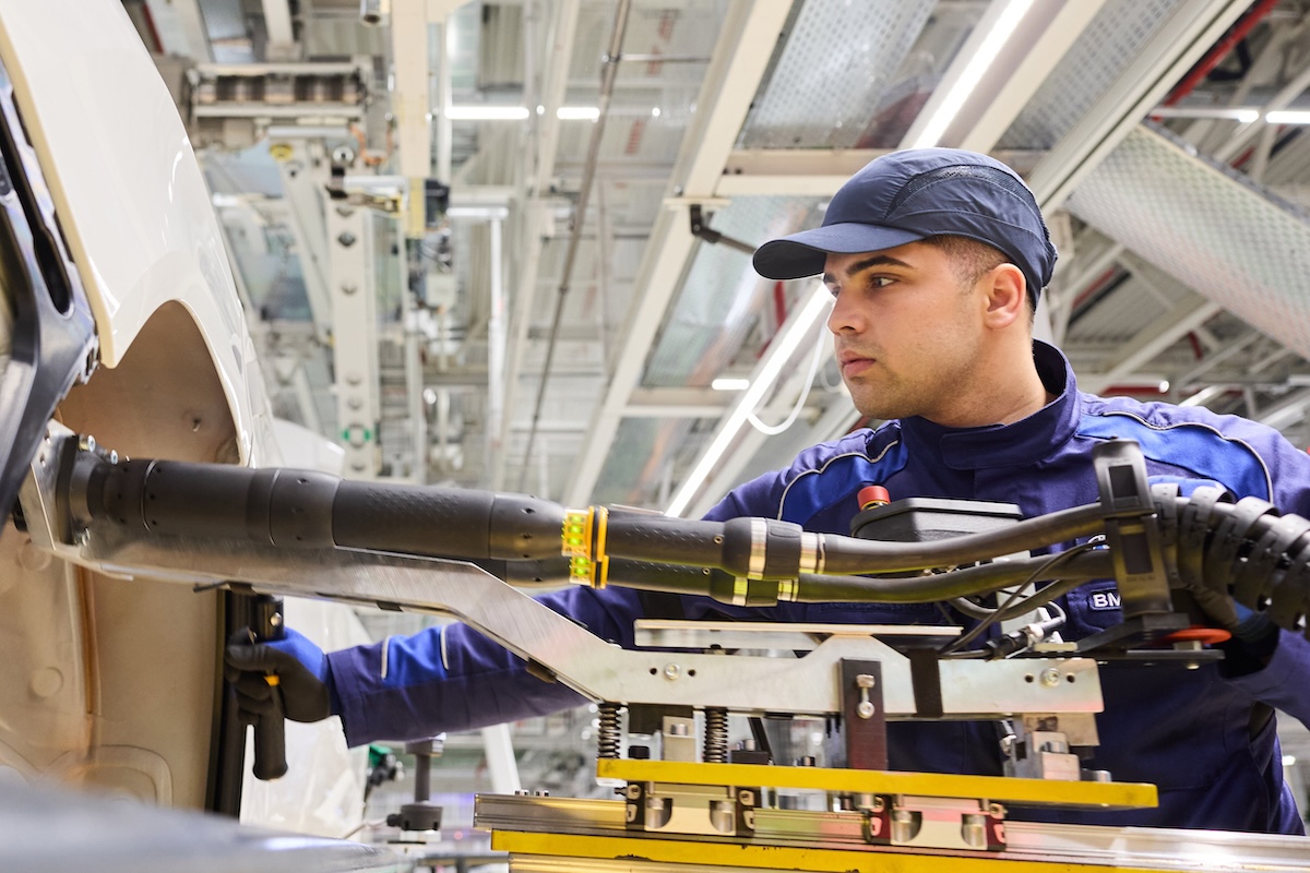 BMW accelera a Debrecen: pronto il nuovo stabilimento per la Neue Klasse e la BMW iX3 elettrica