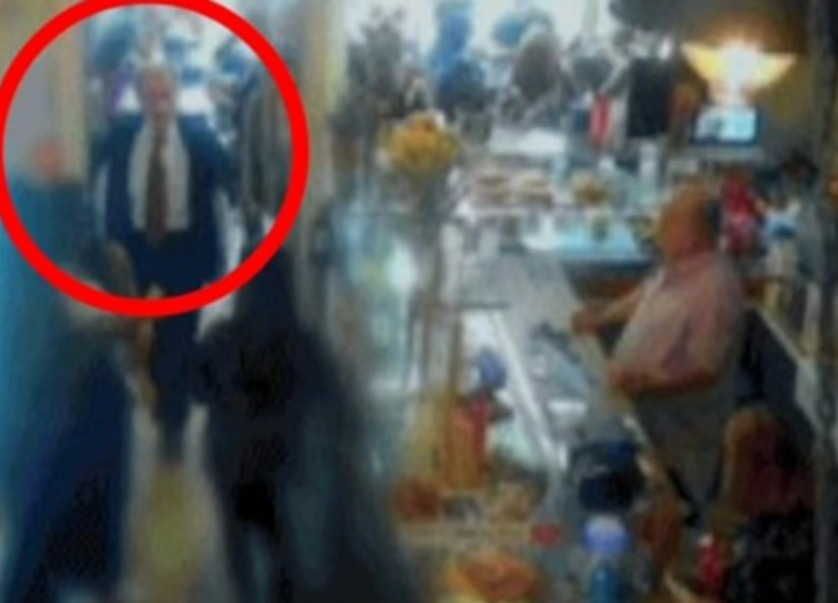 Prodi, la litigata e lo “stronzo”. Il barista di Bologna svela che cosa è successo Prodi, la litigata e lo “stronzo”. Il barista di Bologna svela che cosa è successo