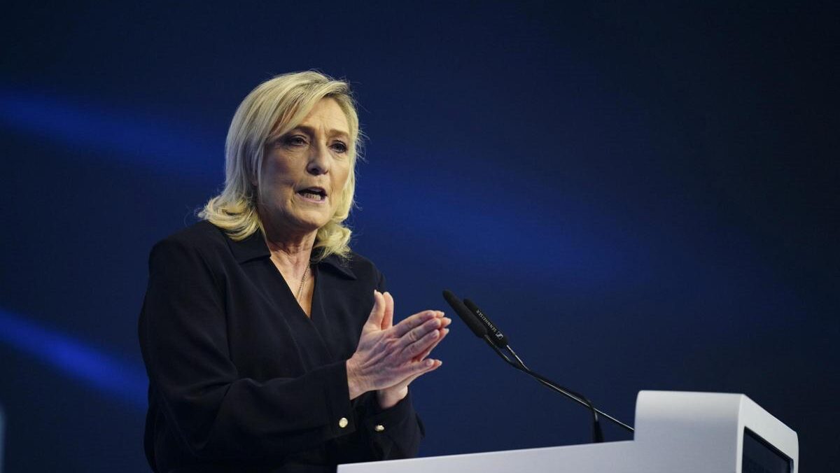 Marine Le Pen colpevole, confermata la condanna. Ma potrà candidarsi nel 2027 Marine Le Pen colpevole, confermata la condanna. Ma potrà candidarsi nel 2027
