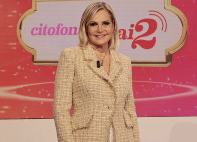 Simona Ventura compie 60 anni: “Io la Chiara Ferragni anni ’90? Con Fedez…”