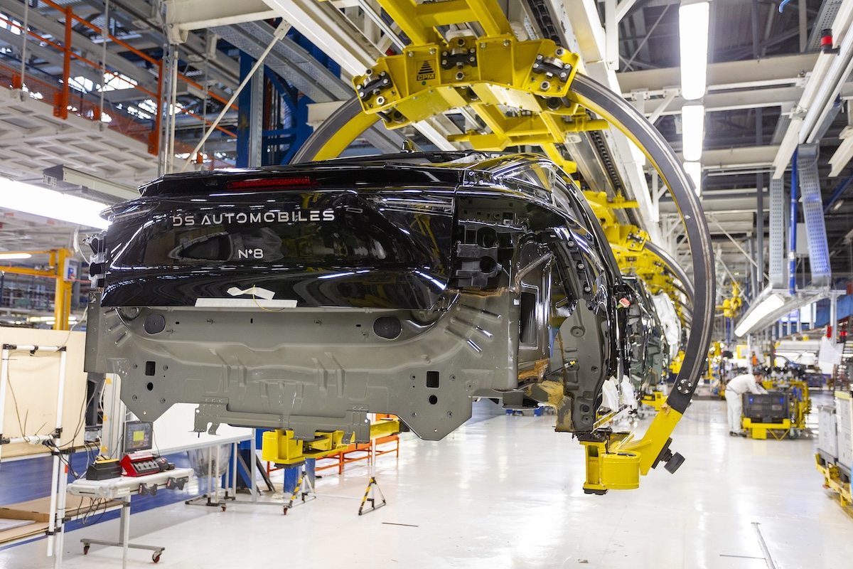 DS nuova N°8, l’eleganza francese per la mobilità del domani nasce in Italia a Melfi DS nuova N°8, l’eleganza francese per la mobilità del domani nasce in Italia a Melfi