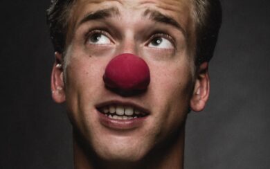 Milano, muore a 26 anni mentre fa clownterapia per i bimbi del Niguarda