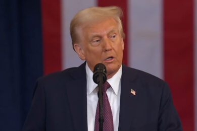 Dazi di Trump, l’elenco dei Paesi più colpiti: non solo l’Ue. Mazzata per la Cina: 54%