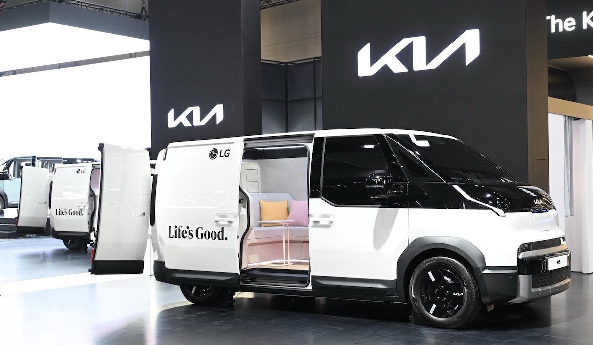 Kia e LG reinventano la mobilità: al via la rivoluzione dei veicoli PBV per lavoro e tempo libero Kia e LG reinventano la mobilità: al via la rivoluzione dei veicoli PBV per lavoro e tempo libero