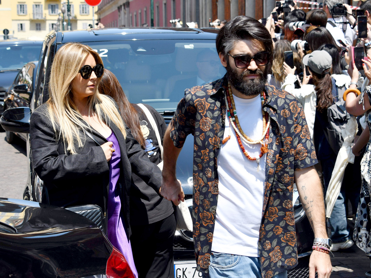 Selvaggia Lucarelli si sposa con Lorenzo Biagiarelli: l’annuncio della giornalista da Cattelan Selvaggia Lucarelli si sposa con Lorenzo Biagiarelli: l’annuncio della giornalista da Cattelan