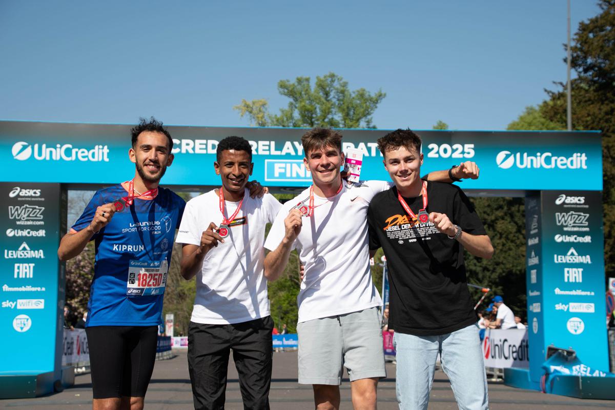 Galleria foto 'Fondazione Laureus Italia ha corso la Relay Milano Marathon per sostenere i progetti Sport For Good Milano' - foto 1