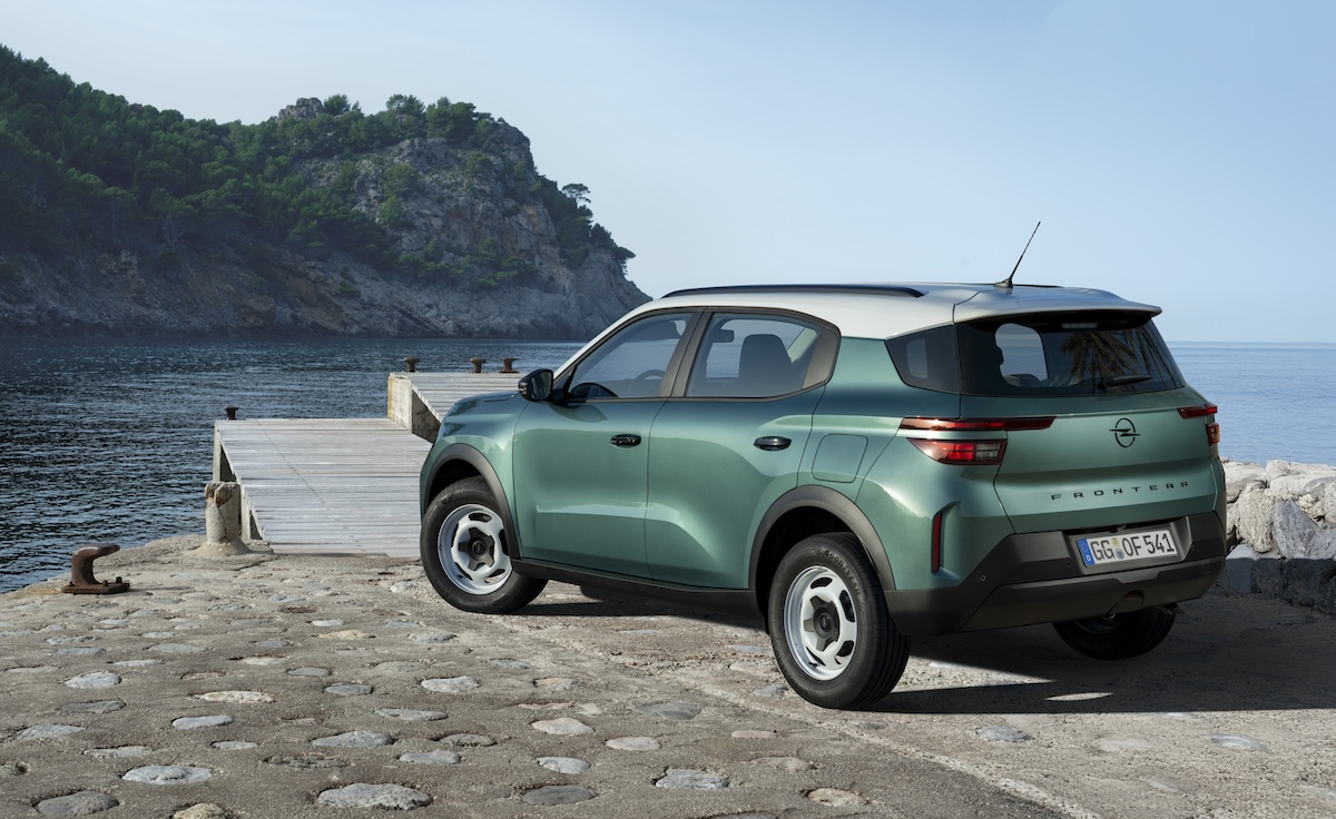 Nuovo Opel Frontera 2025: il SUV ibrido accessibile, comodo in città e brillante in autostrada Nuovo Opel Frontera 2025: il SUV ibrido accessibile, comodo in città e brillante in autostrada