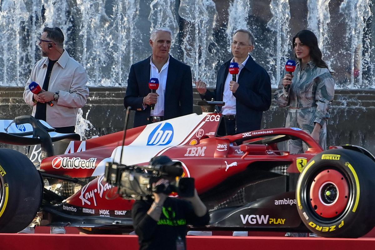 Galleria foto 'Orcel corre con Lewis Hamilton, ma Descalzi lo sorpassa. Armani giù e Piersilvio Berlusconi… Top Manager Reputation Classifica' - foto 1