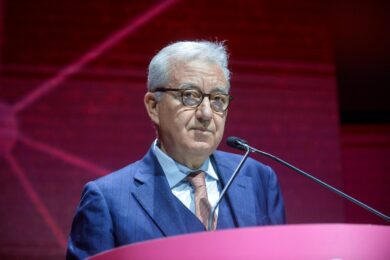 Mantovano e Nordio attaccano i magistrati: erodono la sovranità popolare. Durissima la replica