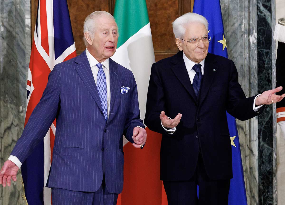 Carlo e Camilla a Roma: Tricolore, Union Flag e bandiera Ue: le reali simbologie dietro la storica visita Carlo e Camilla a Roma: Tricolore, Union Flag e bandiera Ue: le reali simbologie dietro la storica visita