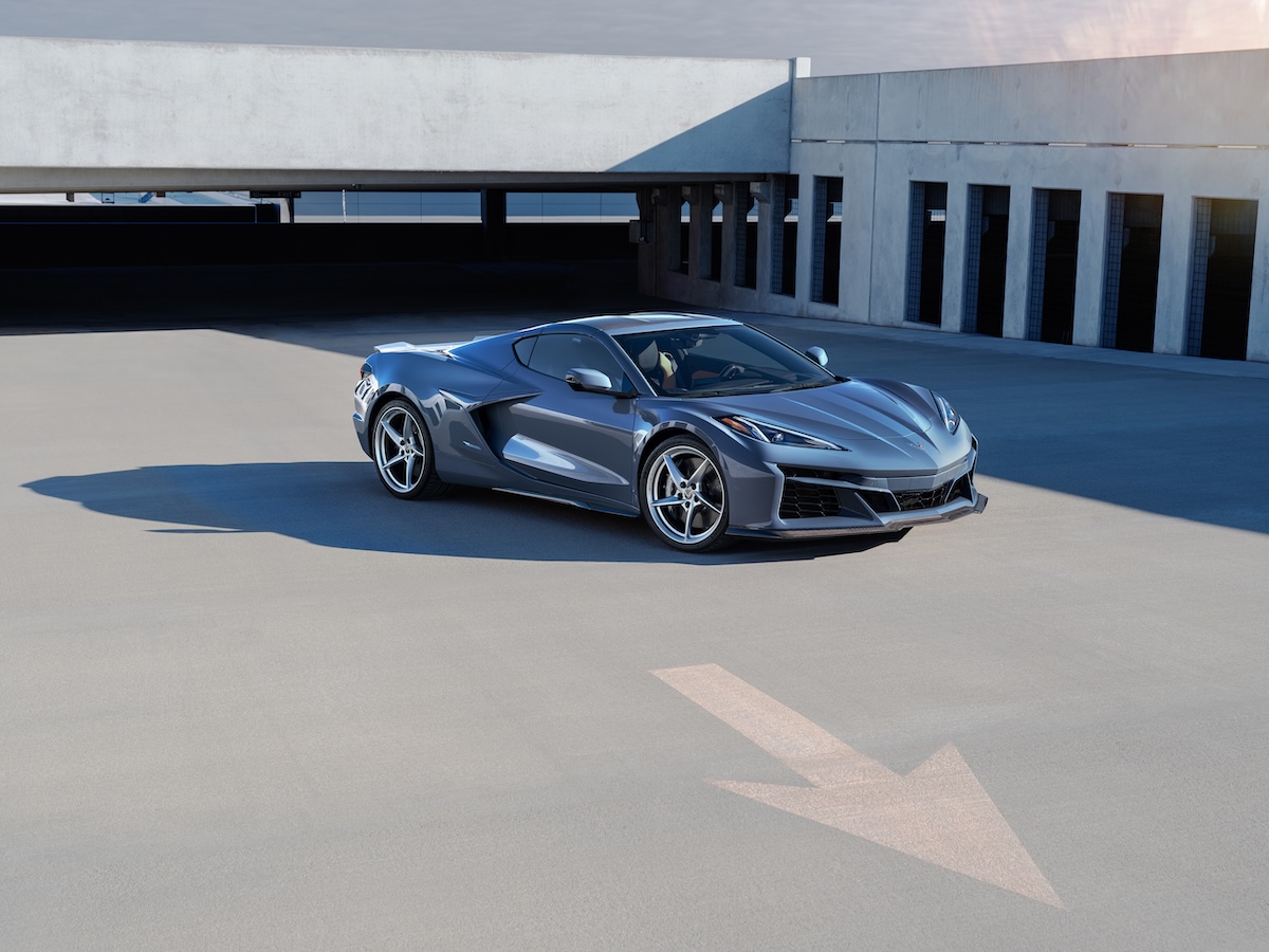 Corvette E-Ray debutta in Italia: la supercar elettrificata a trazione integrale