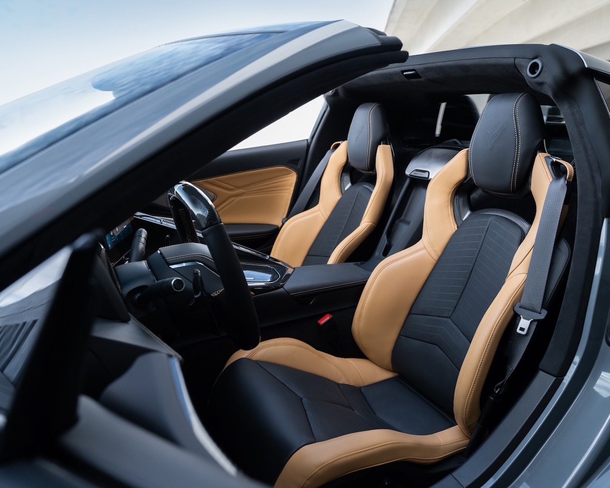 Corvette E-Ray debutta in Italia: la supercar elettrificata a trazione integrale