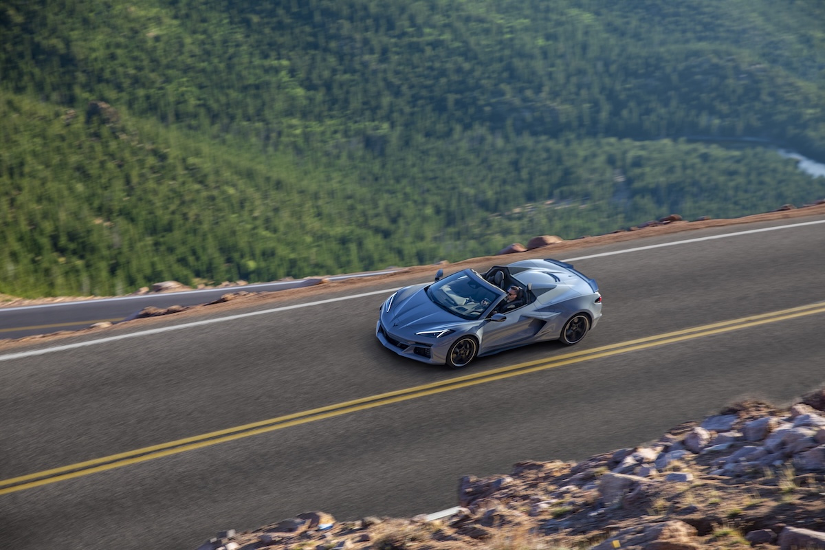 Corvette E-Ray debutta in Italia: la supercar elettrificata a trazione integrale