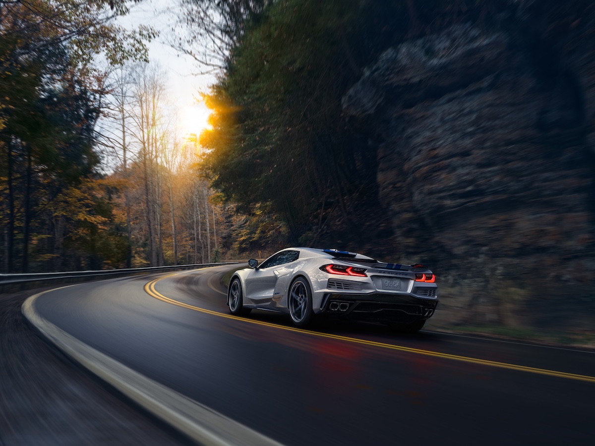 Corvette E-Ray debutta in Italia: la supercar elettrificata a trazione integrale