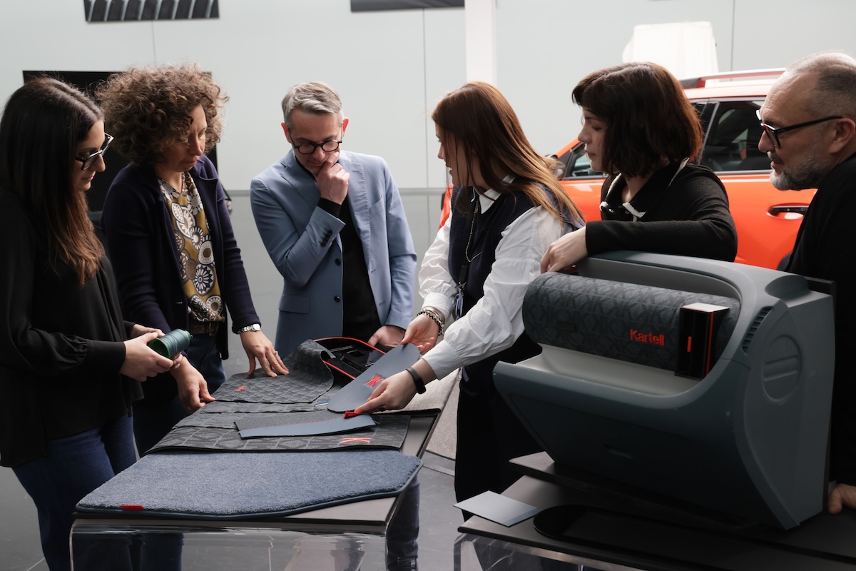 Fiat Grande Panda Kartell: design, innovazione e sostenibilità in scena al Salone del Mobile 2025 Fiat Grande Panda Kartell: design, innovazione e sostenibilità in scena al Salone del Mobile 2025