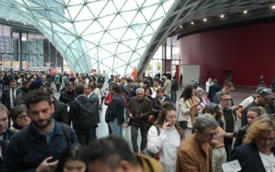 Salone del Mobile, il taglio del nastro in Fiera Milano: “Una grande onda che guarda avanti”