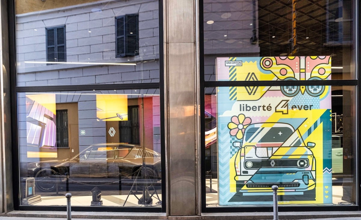 Renault incanta la Milano Design Week con l’audace restomod R17 elettrico Renault incanta la Milano Design Week con l’audace restomod R17 elettrico
