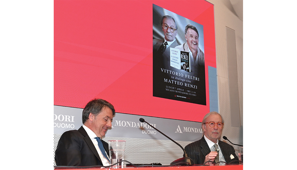 Renzi e Feltri protagonisti indiscussi alla Mondadori di Milano Renzi e Feltri protagonisti indiscussi alla Mondadori di Milano
