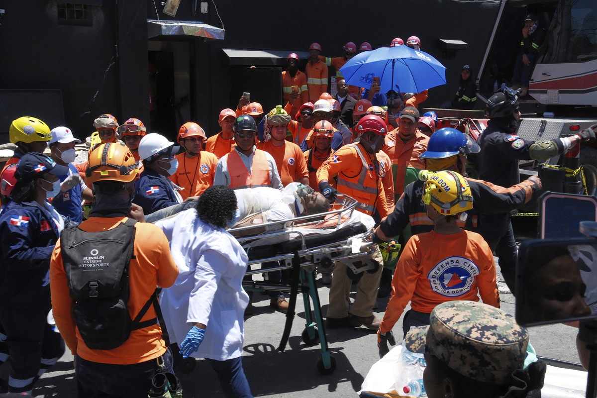 Tragedia a Santo Domingo, crolla il tetto di una discoteca: almeno 98 morti e 155 feriti