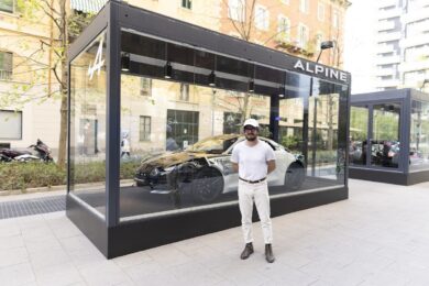 Alpine A110 Monochromatic by Mathieu Cesar: l’arte del bianco e nero conquista la Design Week di Milano