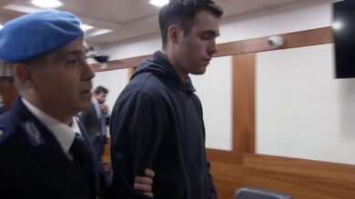 Cecchettin, le coltellate “senza crudeltà” e niente stalking per Turetta: che cosa non torna nella sentenza di condanna 