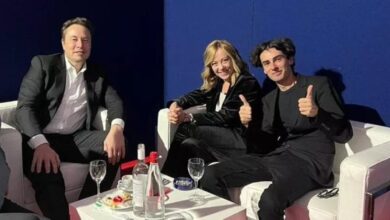 Tesla, auto in fiamme e Andrea Stroppa nel mirino: l’uomo di Musk in Italia minacciato di morte finisce sotto scorta