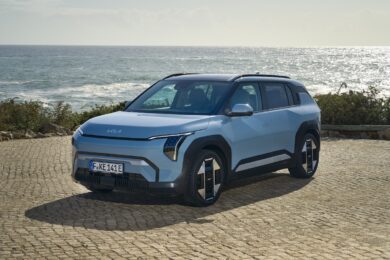 Kia EV3, frenata rigenerativa intelligente per più autonomia e comfort di guida
