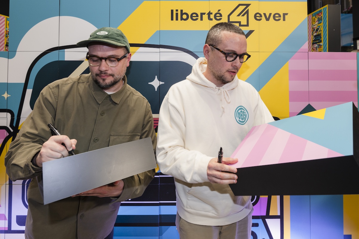 Renault 4 E-Tech Electric conquista la Milano Design Week 2025 con arte, memoria e visione pop