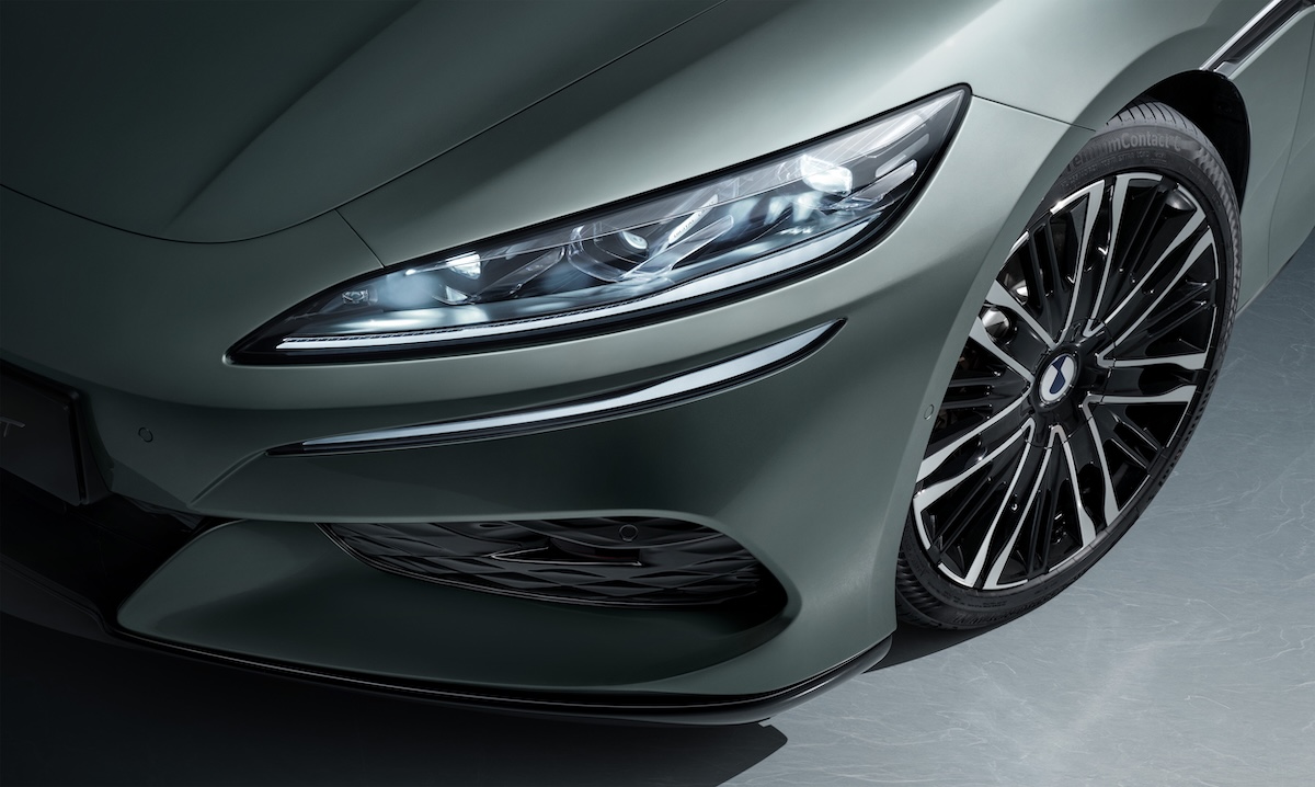 Debutta alla Milano Design Week la Denza Z9GT: eleganza futurista e tecnologia estrema per la gran turismo del domani Debutta alla Milano Design Week la Denza Z9GT: eleganza futurista e tecnologia estrema per la gran turismo del domani