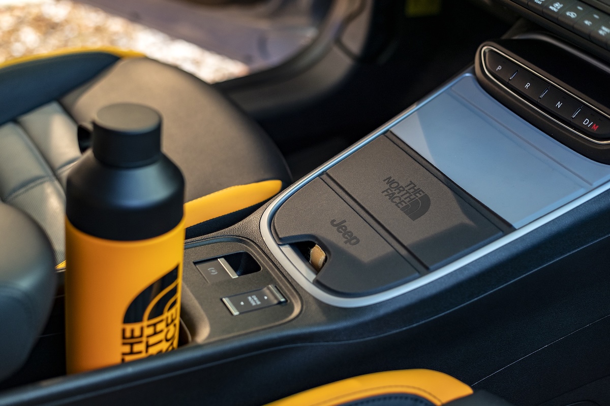 Jeep Avenger 4xe The North Face Edition: la trazione integrale incontra lo stile outdoor a Milano