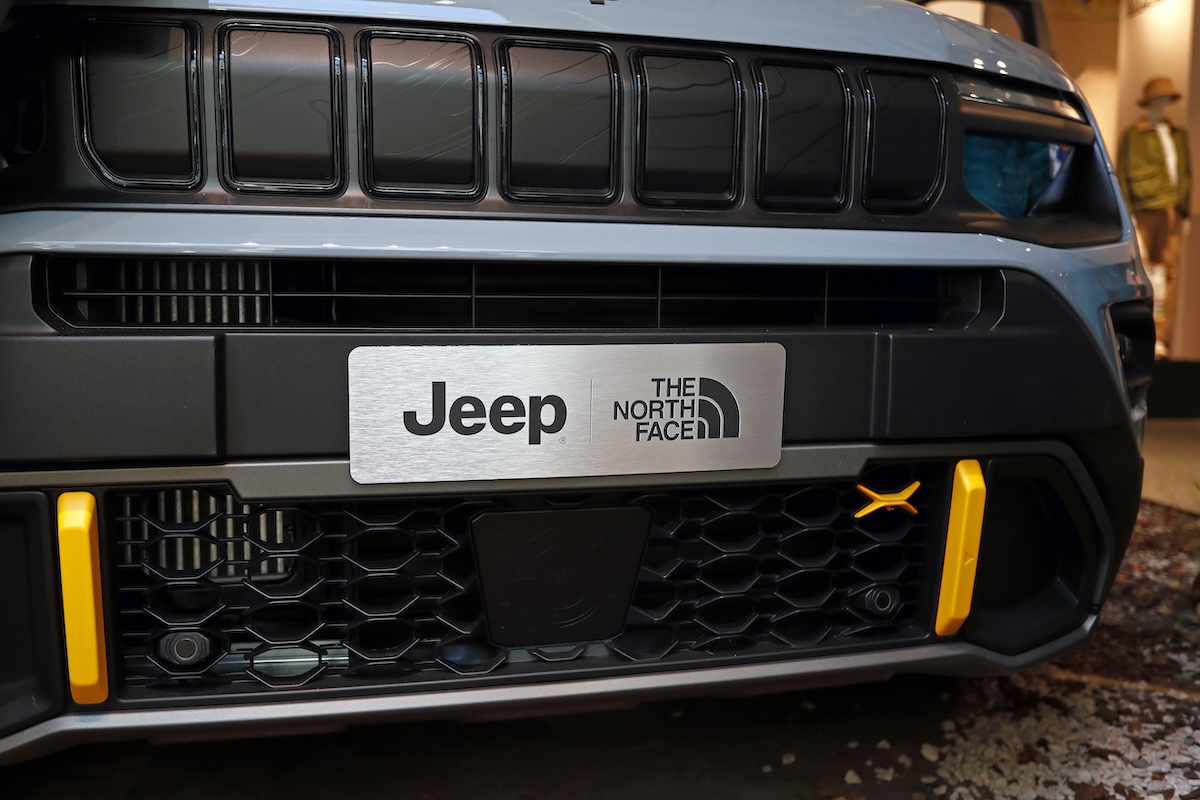 Jeep Avenger 4xe The North Face Edition: la trazione integrale incontra lo stile outdoor a Milano