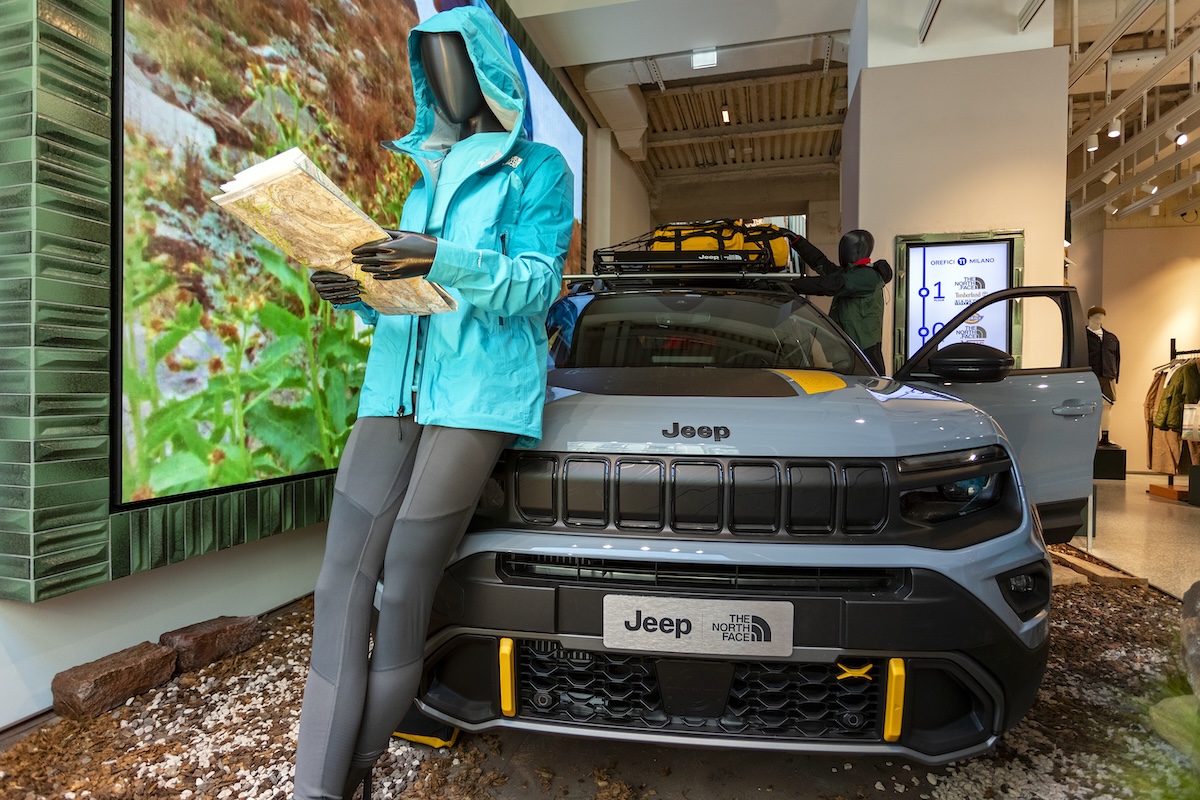 Jeep Avenger 4xe The North Face Edition: la trazione integrale incontra lo stile outdoor a Milano