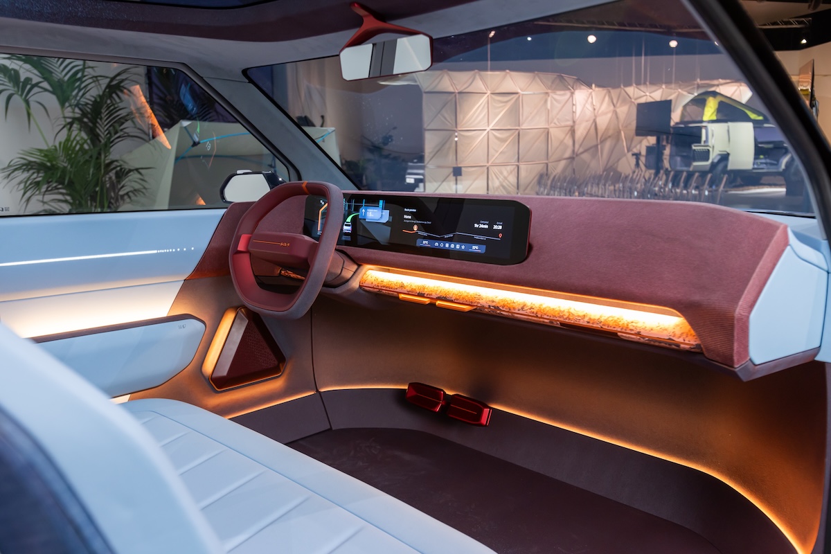 Kia Concept EV2: la nuova frontiera degli interni elettrici tra design urbano e materiali sostenibili Kia Concept EV2: la nuova frontiera degli interni elettrici tra design urbano e materiali sostenibili