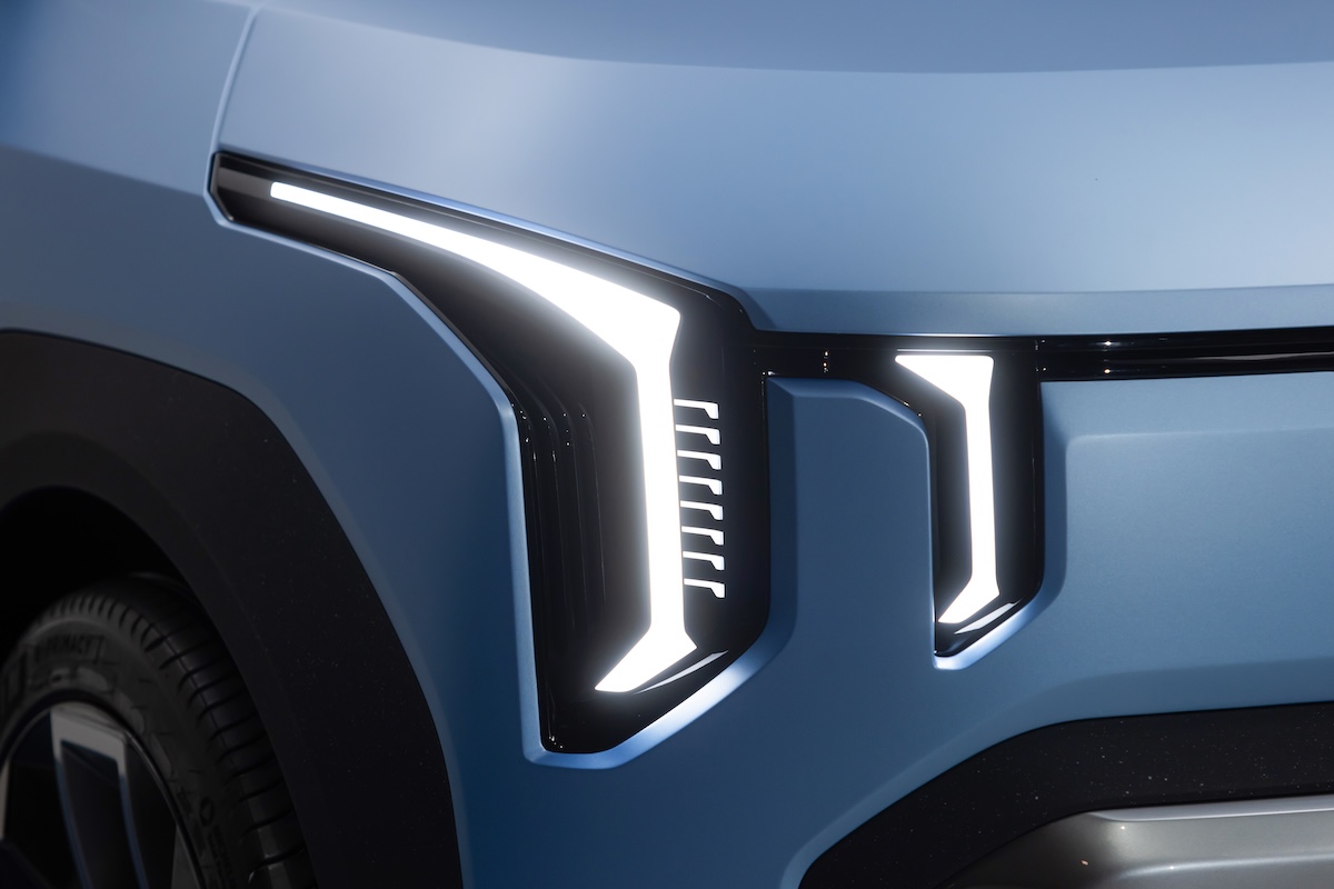 Kia Concept EV2: la nuova frontiera degli interni elettrici tra design urbano e materiali sostenibili Kia Concept EV2: la nuova frontiera degli interni elettrici tra design urbano e materiali sostenibili