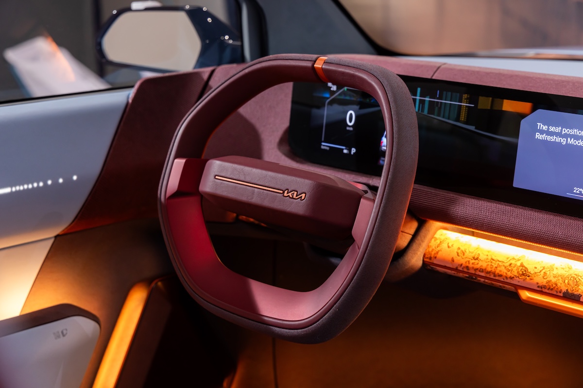 Kia Concept EV2: la nuova frontiera degli interni elettrici tra design urbano e materiali sostenibili Kia Concept EV2: la nuova frontiera degli interni elettrici tra design urbano e materiali sostenibili