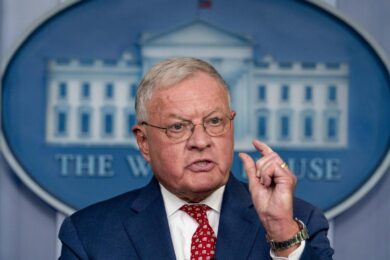 “Ucraina divisa in due come Berlino nel dopoguerra”: la proposta dell’inviato della Casa Bianca, Keith Kellogg