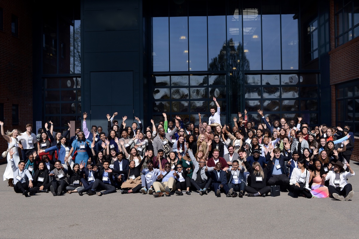 Mercedes-Benz rafforza il supporto ai giovani innovatori con beVisioneers Fellowship Mercedes-Benz rafforza il supporto ai giovani innovatori con beVisioneers Fellowship