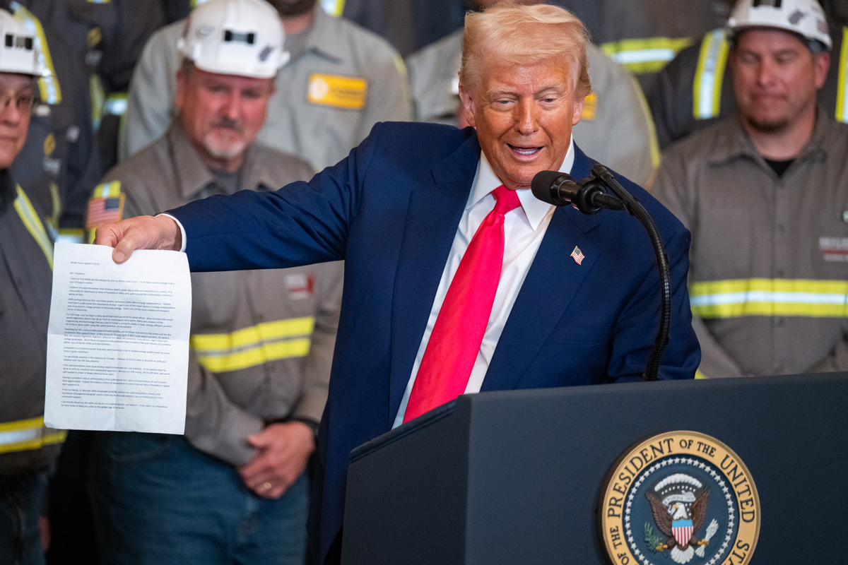 Dazi, la Cina risponde a Trump e blocca l’export di terre rare. La Casa Bianca: “Non ci aspettiamo la recessione” Dazi, la Cina risponde a Trump e blocca l’export di terre rare. La Casa Bianca: “Non ci aspettiamo la recessione”