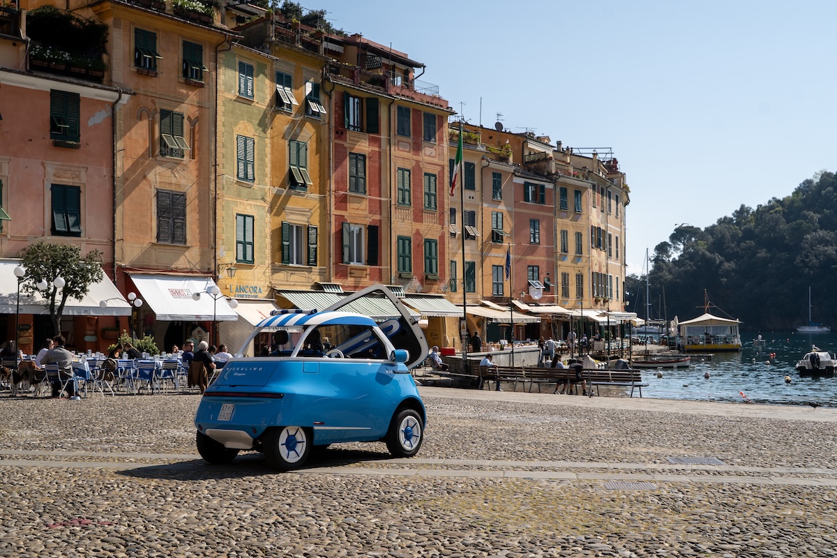 Microlino Spiaggina debutta in Italia: la microcar elettrica cabrio che reinventa lo stile della Dolce Vita Microlino Spiaggina debutta in Italia: la microcar elettrica cabrio che reinventa lo stile della Dolce Vita