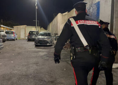 Napoli, duro colpo alla mafia. Blitz dei carabinieri, sgominati due clan: 24 indagati