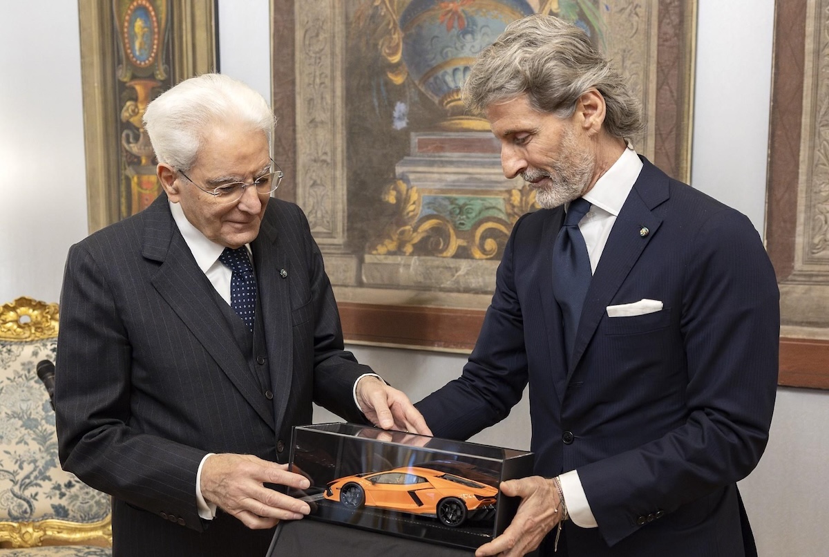 Lamborghini al Quirinale: l’eccellenza italiana ricevuta da Sergio Mattarella alla vigilia del Made in Italy Lamborghini al Quirinale: l’eccellenza italiana ricevuta da Sergio Mattarella alla vigilia del Made in Italy
