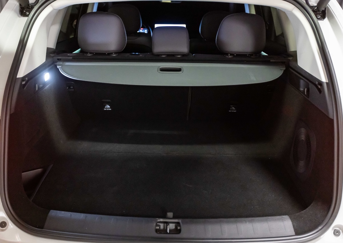 Leapmotor C10 REEV arriva in Italia: il SUV che elimina la paura di restare a piedi