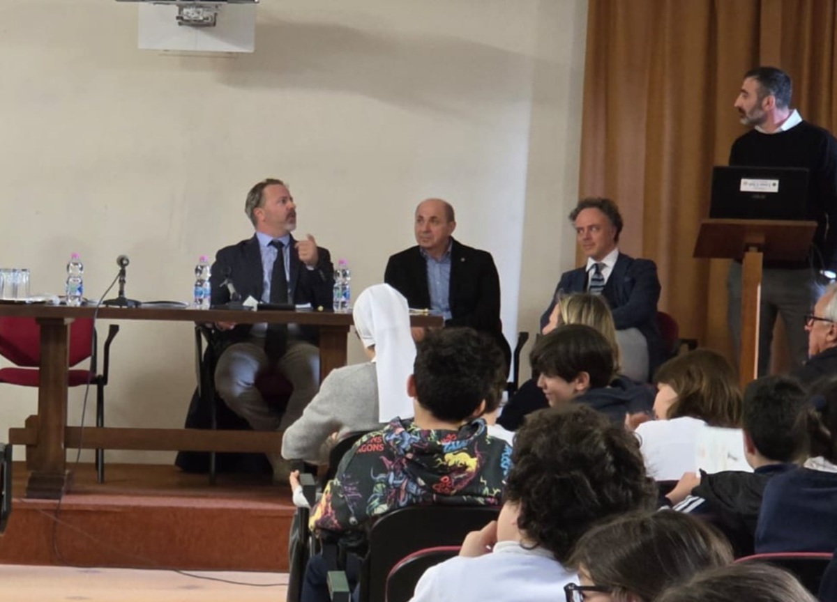 La sicurezza sul lavoro arriva nelle scuole: successo a Lecce La sicurezza sul lavoro arriva nelle scuole: successo a Lecce