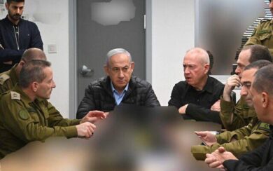 Guerra a Gaza, Netanyahu non si ferma: 25 morti in un attacco israeliano su un campo profughi