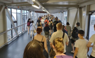 Pasqua, boom di partenze: attenzione però a ritardi e cancellazioni. Ecco come salvare le vacanze