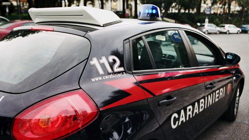 Un pregiudicato 25enne devasta la sala di accettazione del Policlinico di San Donato Un pregiudicato 25enne devasta la sala di accettazione del Policlinico di San Donato