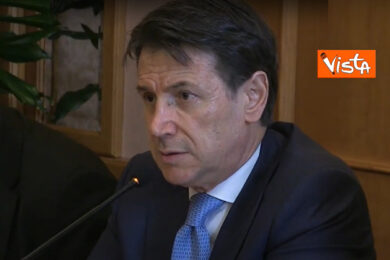 Meloni da Trump, le reazioni politiche: opposizioni all’attacco. Fratoianni durissimo, Conte ironizza