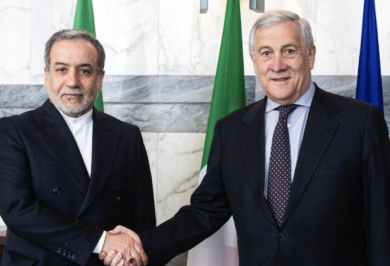 Nucleare, concluso a Roma il vertice Usa-Iran: “Clima costruttivo. Nessuna resa, qui per un accordo”